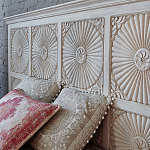 Двуспальная кровать из массива манго с резьбой Olan Grey Mango Bed варинант исполнения - 2 | Loft Concept в Перми