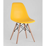 Пластиковый стул на ножках из массива бука Eames Yellow варинант исполнения - 1 | Loft Concept в Перми