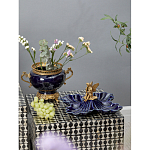 Ваза темно-синяя фарфоровая на бронзовой подставке с ажурным ободком и изогнутыми ручками Eden Garden варинант исполнения - 6 | Loft Concept в Перми