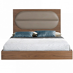 Кровать двуспальная с высоким изголовьем из дерева и подушек из экокожи Modern Look варинант исполнения - 3 | Loft Concept в Перми