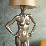 Лампа MANNEQUIN LAMP с абажуром руки на талии варинант исполнения - 8 | Loft Concept в Перми