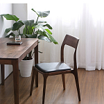 Стул деревянный с мягким сиденьем из черной натуральной кожи Moon Walnut Furniture варинант исполнения - 2 | Loft Concept в Перми