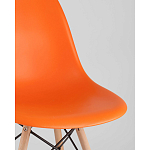 Пластиковый стул на ножках из массива бука Eames Orange варинант исполнения - 2 | Loft Concept в Перми