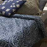 Постельное белье темно-синего цвета с рисунком Blossom Essence Sophie варинант исполнения - 8 | Loft Concept в Перми