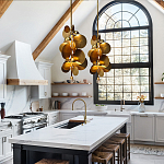 Люстра креативная из дисков цвета латунь Constellation Light and Style варинант исполнения - 4 | Loft Concept в Перми