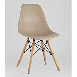 Пластиковый стул на ножках из массива бука Eames Beige варинант исполнения - 1 | Loft Concept в Перми
