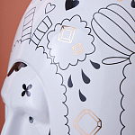 Ваза с декоративными лицами и графическими элементами в виде сердец и символов Faces of Imagination варинант исполнения - 9 | Loft Concept в Перми