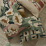 Подушка декоративная зеленого цвета с геометрическим рисунком Divine Abstractions варинант исполнения - 8 | Loft Concept в Перми