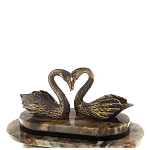 Часы настольные из натурального камня с декором в виде двух лебедей Swans Stone Clock варинант исполнения - 4 | Loft Concept в Перми