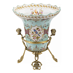 Ваза из голубого фарфора с рисунком птиц и цветов и декоративными элементами Blue Garden варинант исполнения - 1 | Loft Concept в Перми