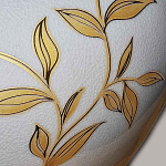 Настольная лампа с фарфоровым основанием бежевого цвета с рисунком и плиссированным абажуром на темной подставке Elstead Lighting варинант исполнения - 9 | Loft Concept в Перми