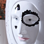 Ваза с декоративными лицами и графическими элементами в виде сердец и символов Faces of Imagination варинант исполнения - 6 | Loft Concept в Перми