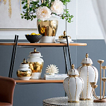 Ваза белая с крышкой и золотистыми фрагментами Chinoiserie Ceramics варинант исполнения - 3 | Loft Concept в Перми