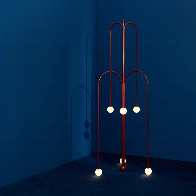 Торшер Michael Anastassiades Fontana Amorosa Crossette Красный Белый Торшер Michael Anastassiades Fontana Amorosa Crossette Красный Белый в Перми | Loft Concept