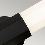 Бра для ванных комнат вертикальное с длинным белым матовым плафоном в форме шестиугольника на круглом основании Hinkley варинант исполнения - 17 | Loft Concept в Перми