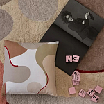 Подушка декоративная хлопковая бежевого цвета с абстрактным принтом Elysian Flow Sand варинант исполнения - 5 | Loft Concept в Перми