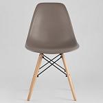 Пластиковый стул на ножках из массива бука Eames Cappuccino варинант исполнения - 3 | Loft Concept в Перми