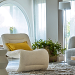 Кресло изогнутое с обивкой из ткани букле Smooth Bend Boucle Chair варинант исполнения - 9 | Loft Concept в Перми