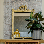 Зеркало настенное в раме бежевого цвета с эффектом старины Classic Ornament Mirror варинант исполнения - 2 | Loft Concept в Перми