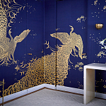 Обои ручная роспись в стиле Арт-деко Whistler Peacocks Colourway SC-100 on Empire Blue dyed silk варинант исполнения - 2 | Loft Concept в Перми