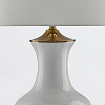 Настольная лампа белого цвета с фарфоровым основанием и латунными акцентами и тканевым абажуром Currey & Company варинант исполнения - 3 | Loft Concept в Перми