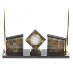 Настольный канцелярский набор из змеевика и офиокальцита с визитницами и часами Successful Leader варинант исполнения - 1 | Loft Concept в Перми