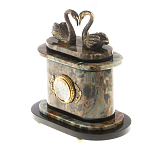 Часы настольные из натурального камня с декором в виде двух лебедей Swans Stone Clock варинант исполнения - 2 | Loft Concept в Перми