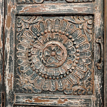 Индийский шкаф с орнаментом резьба из дерева Indian Antique Furniture  варинант исполнения - 1 | Loft Concept в Перми