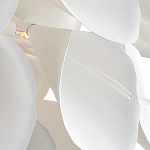Люстра белая каплевидной формы из цветков лилии White Natural Lines варинант исполнения - 3 | Loft Concept в Перми