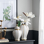 Ваза белая с крышкой и золотистыми вертикальными полосками Chinoiserie Ceramics варинант исполнения - 1 | Loft Concept в Перми