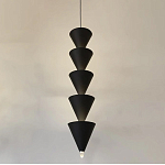 Подвесной светильник светодиодный в виде ряда черных металлических конусов  Herringbone варинант исполнения - 4 | Loft Concept в Перми