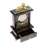 Часы настольные с декором в виде льва из натурального камня Нефрит Lion Stone Clock варинант исполнения - 3 | Loft Concept в Перми
