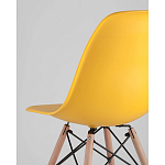 Пластиковый стул на ножках из массива бука Eames Yellow варинант исполнения - 3 | Loft Concept в Перми