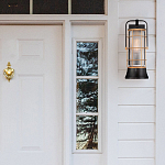 Настенный фонарь цилиндрической формы с рифленым стеклом в золотом каркасе на черном прямоугольном основании Eurofase варинант исполнения - 7 | Loft Concept в Перми