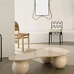 Дизайнерский журнальный стол с изогнутой столешницей на круглых ножках Rigilyr варинант исполнения - 2 | Loft Concept в Перми