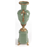 Ваза зеленого цвета из фарфора на высокой подставке с бронзовыми ручками Eden Garden porcelain and bronze варинант исполнения - 3 | Loft Concept в Перми