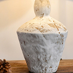 Настольная лампа с керамическим фактурным основанием и тканевым абажуром Eastern Tale варинант исполнения - 4 | Loft Concept в Перми