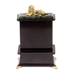 Часы настольные с декором в виде льва из натурального камня Нефрит Lion Stone Clock варинант исполнения - 4 | Loft Concept в Перми