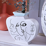 Ваза плоская белая с абстрактными черными линиями в форме лиц Faces of Imagination варинант исполнения - 3 | Loft Concept в Перми