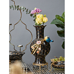 Ваза черная фарфоровая с  узором и бронзовым декором в виде веток с фарфоровой птичкой и цветами Eden Garden варинант исполнения - 2 | Loft Concept в Перми