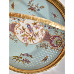 Блюдо круглое с ручкой и голубым фарфоровым дном с цветочным рисунком Blue Garden варинант исполнения - 2 | Loft Concept в Перми