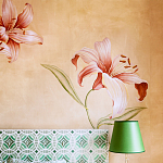 Обои ручная роспись Lilium Special Colourway on yellow painted silk варинант исполнения - 2 | Loft Concept в Перми