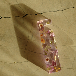 Подставка для телефона из эпоксидной смолы с цветами розовая Epoxy Flowers Phone Stand Pink варинант исполнения - 7 | Loft Concept в Перми