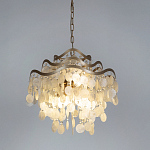 Люстра подвесная с белыми перламутровыми подвесками и изогнутыми золотистыми элементами Диаметр 50 см SHELL Chandelier варинант исполнения - 2 | Loft Concept в Перми