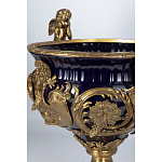 Чаша темно-синего цвета с фигурками ангелов и рельефным декором Eden Garden porcelain and bronze варинант исполнения - 2 | Loft Concept в Перми